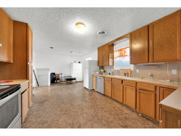 $400,000 | 425 Gayle Street, Fort Morgan, CO 80701