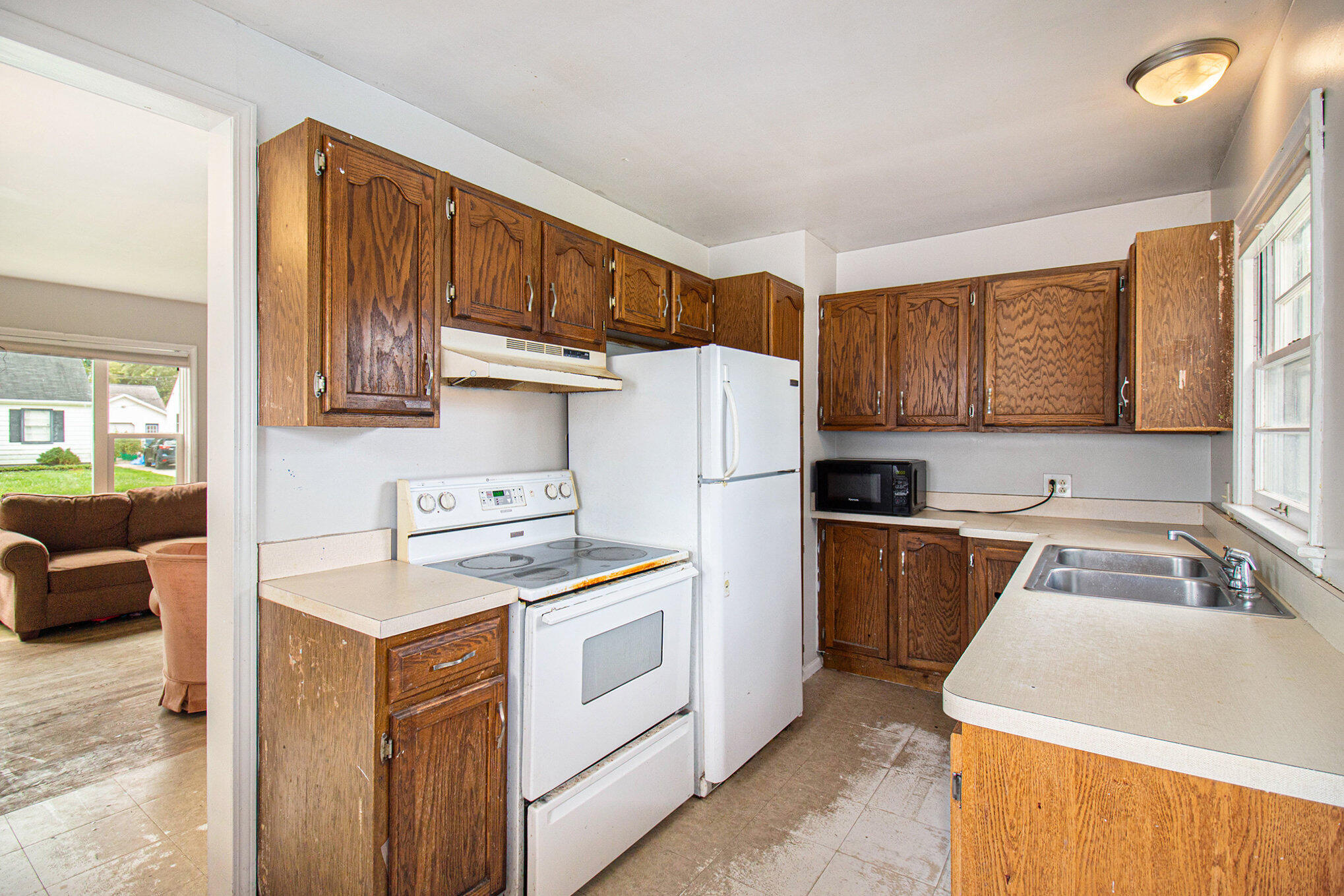 1826 West Rundle Avenue Lansing, MI 48910 - Photo 5 of 15 005_img_4272