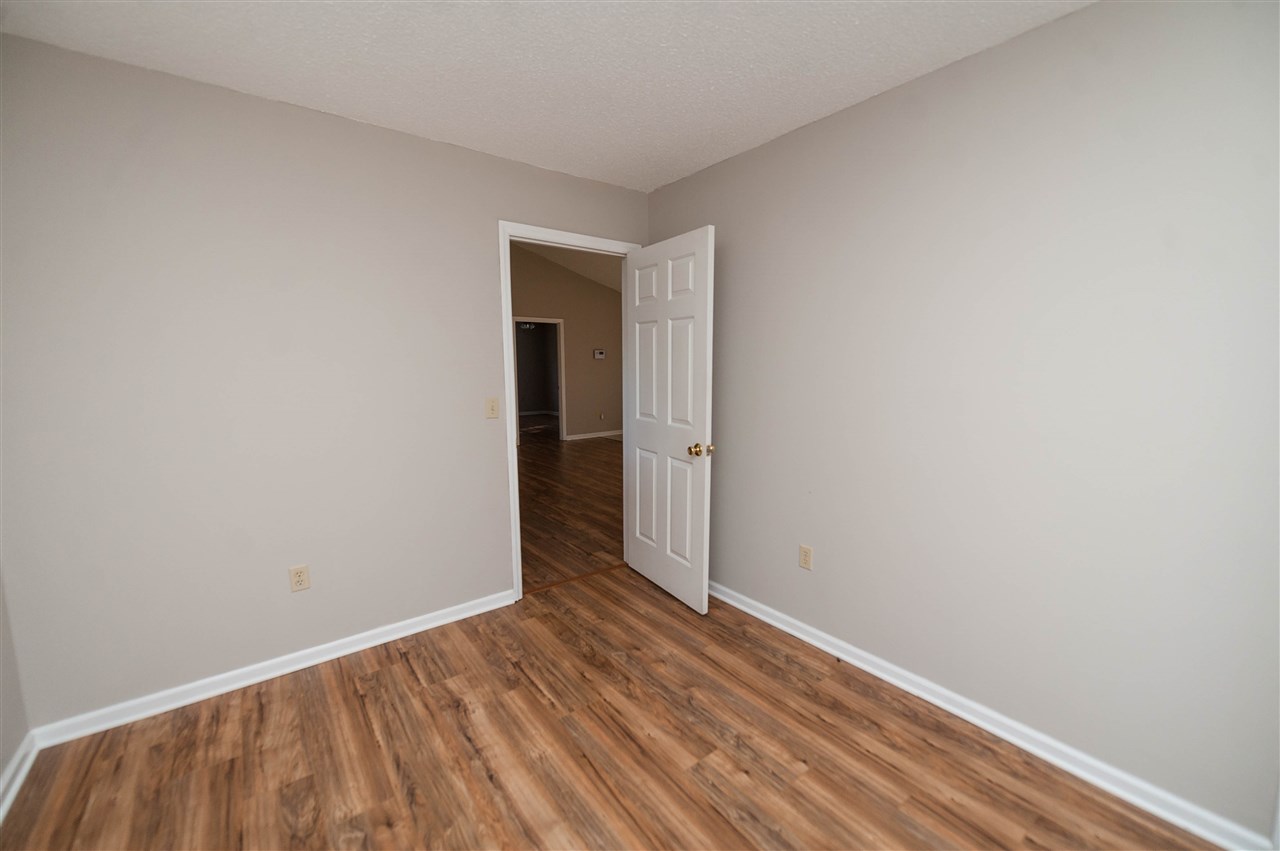 1203 McKelvey Road Fountain Inn, SC 29644 - Photo 15 of 26