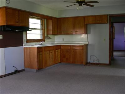 1710 Headquarters Road Carlisle, KY 40311 - Photo 8 of 12 Spacious kitchen