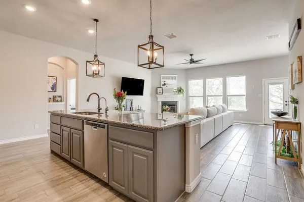 $485,000 | 1616 Glade Meadows Drive, Burleson, TX 76058