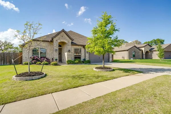 $485,000 | 1616 Glade Meadows Drive, Burleson, TX 76058