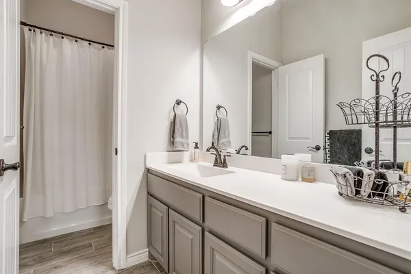 $485,000 | 1616 Glade Meadows Drive, Burleson, TX 76058