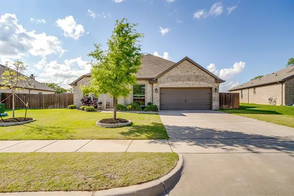$485,000 | 1616 Glade Meadows Drive, Burleson, TX 76058