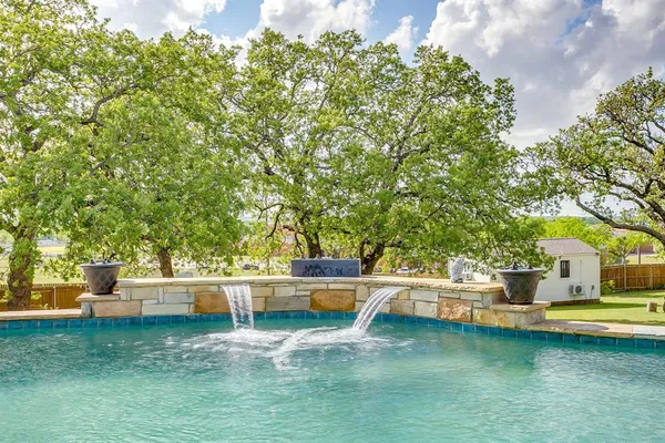 $485,000 | 1616 Glade Meadows Drive, Burleson, TX 76058
