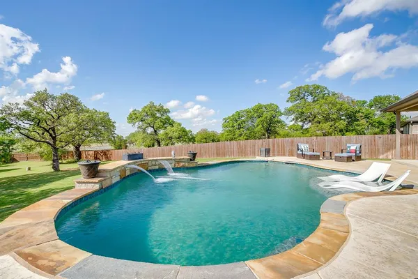 $485,000 | 1616 Glade Meadows Drive, Burleson, TX 76058