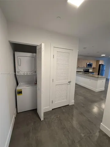 $3,100 | 2010 Southwest 25th Terrace, Unit 302, Miami, FL 33133