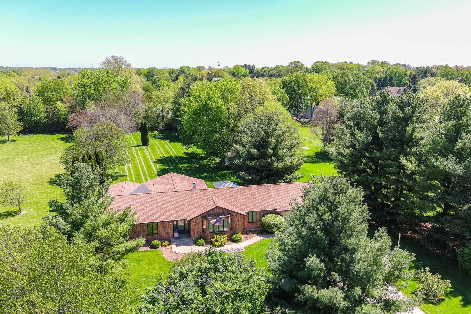 S885 Spring Green Way Batavia, IL 60510 - Photo 2 of 42