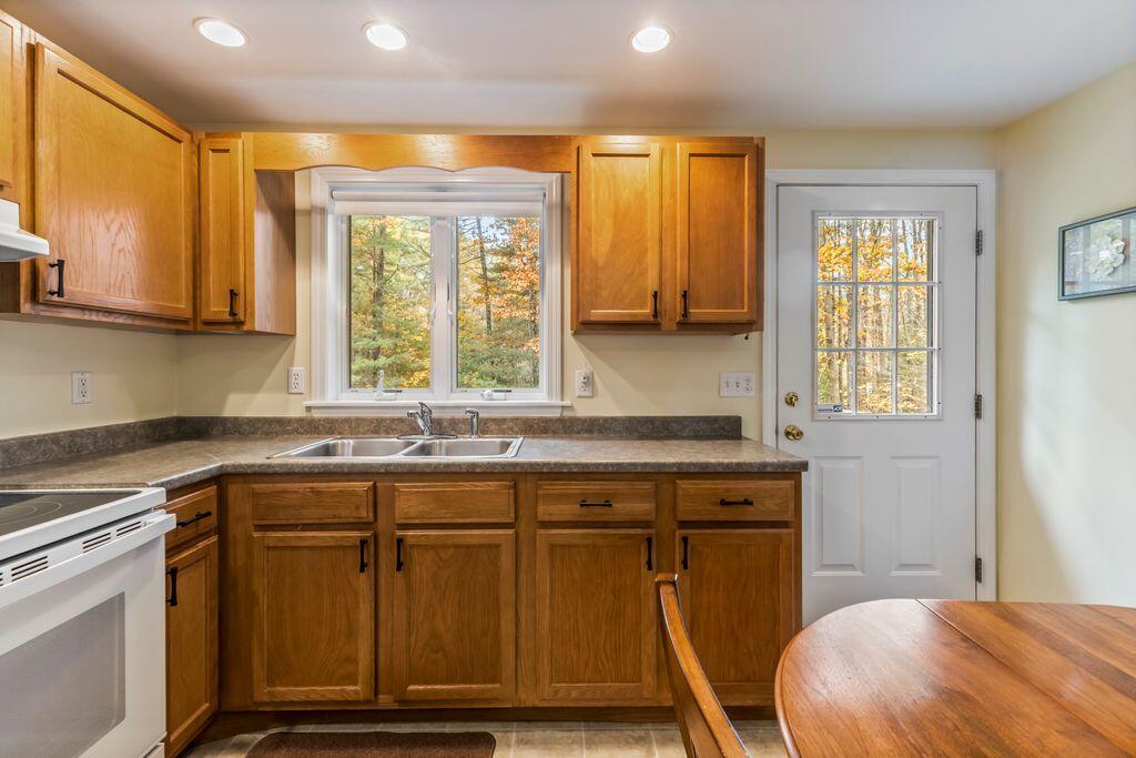 166 Pine Point Road Scarborough, ME 04074 - Photo 42 of 60 35__V5A2029
