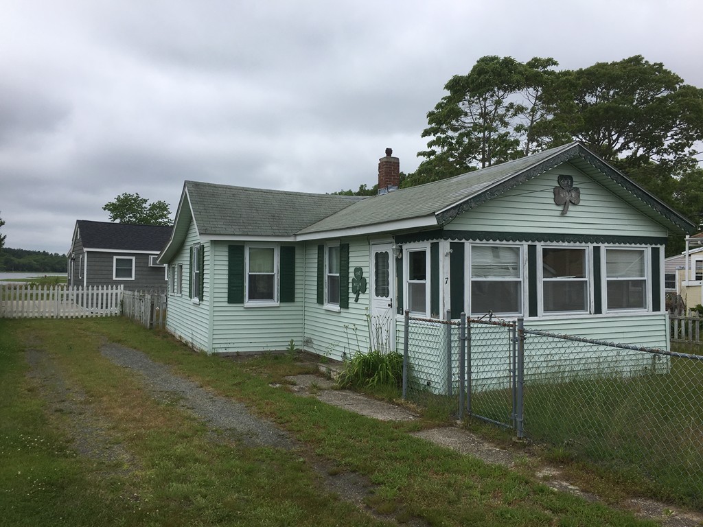 7 Barnes Street Wareham, MA 02571 - Photo 1 of 5 Gallery Image 1