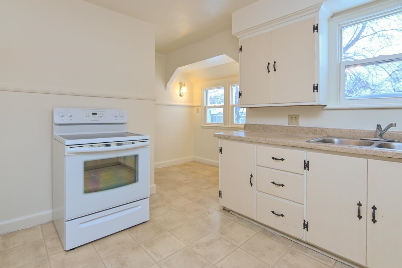 1715 West Wisconsin Avenue Appleton, WI 54914 - Photo 11 of 50