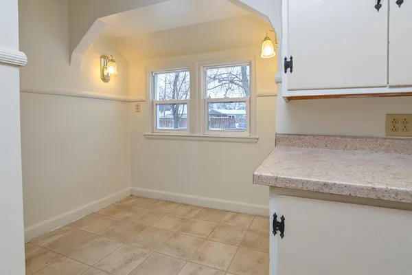 $192,500 | 1715 West Wisconsin Avenue, Appleton, WI 54914