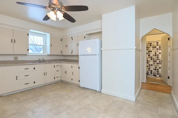 $192,500 | 1715 West Wisconsin Avenue, Appleton, WI 54914