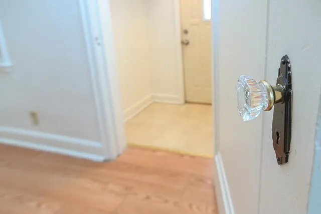 $200,000 | 1715 West Wisconsin Avenue, Appleton, WI 54914