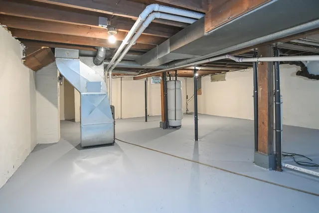 $200,000 | 1715 West Wisconsin Avenue, Appleton, WI 54914