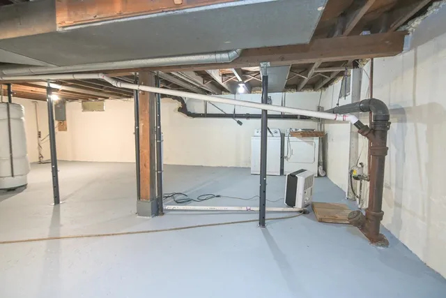 $200,000 | 1715 West Wisconsin Avenue, Appleton, WI 54914