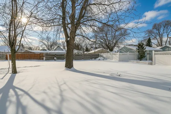 $192,500 | 1715 West Wisconsin Avenue, Appleton, WI 54914