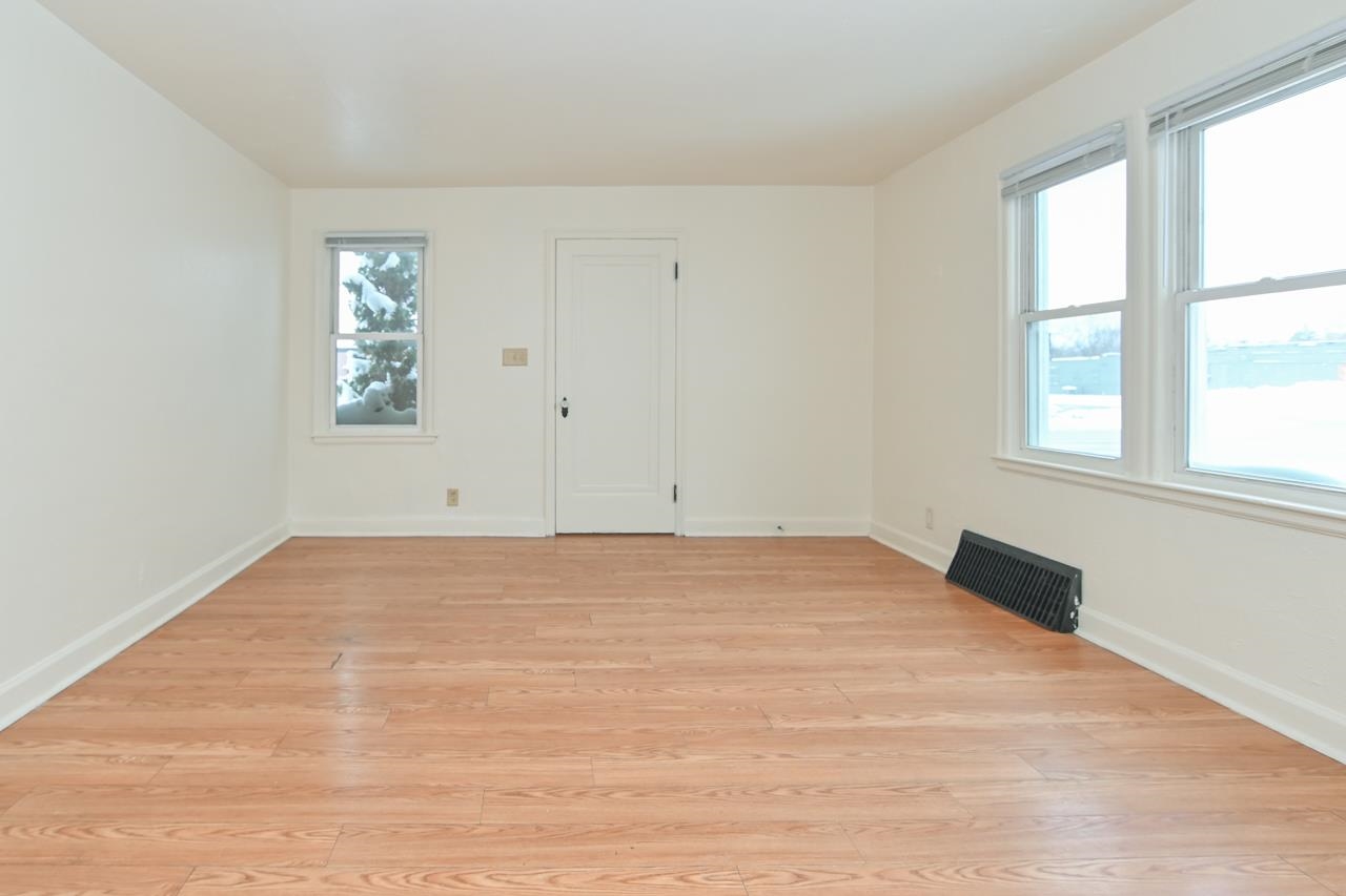 1715 West Wisconsin Avenue Appleton, WI 54914 - Photo 5 of 50