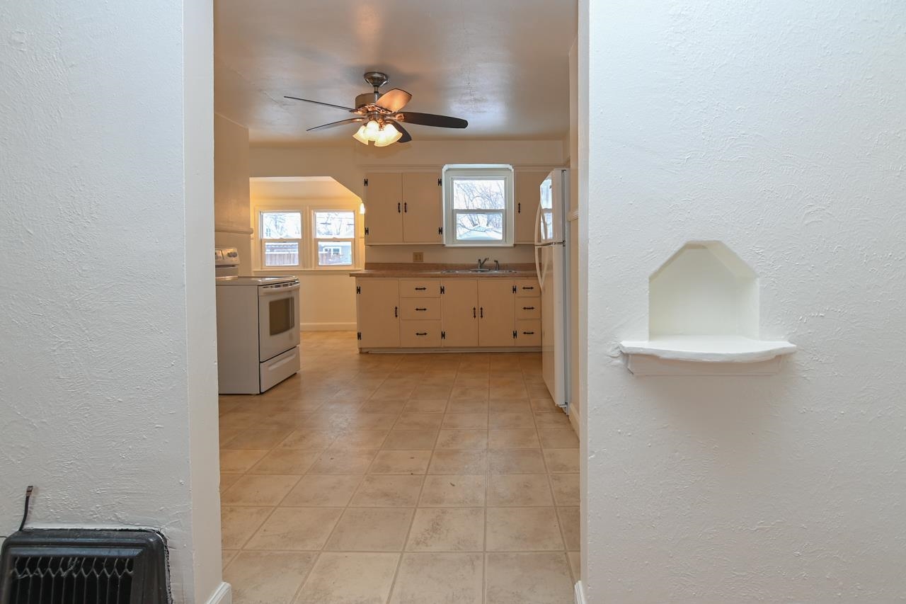 1715 West Wisconsin Avenue Appleton, WI 54914 - Photo 8 of 50