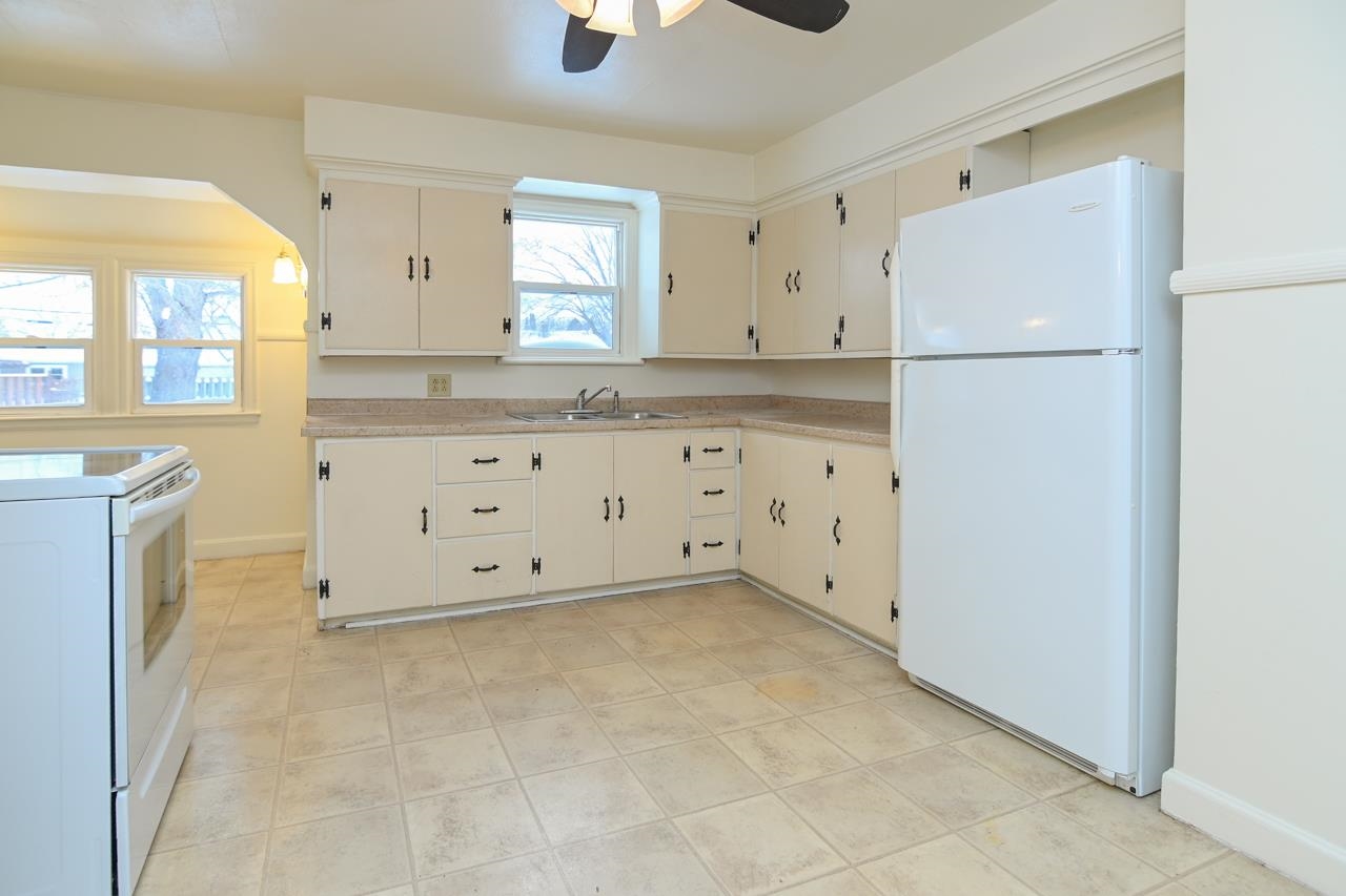 1715 West Wisconsin Avenue Appleton, WI 54914 - Photo 10 of 50