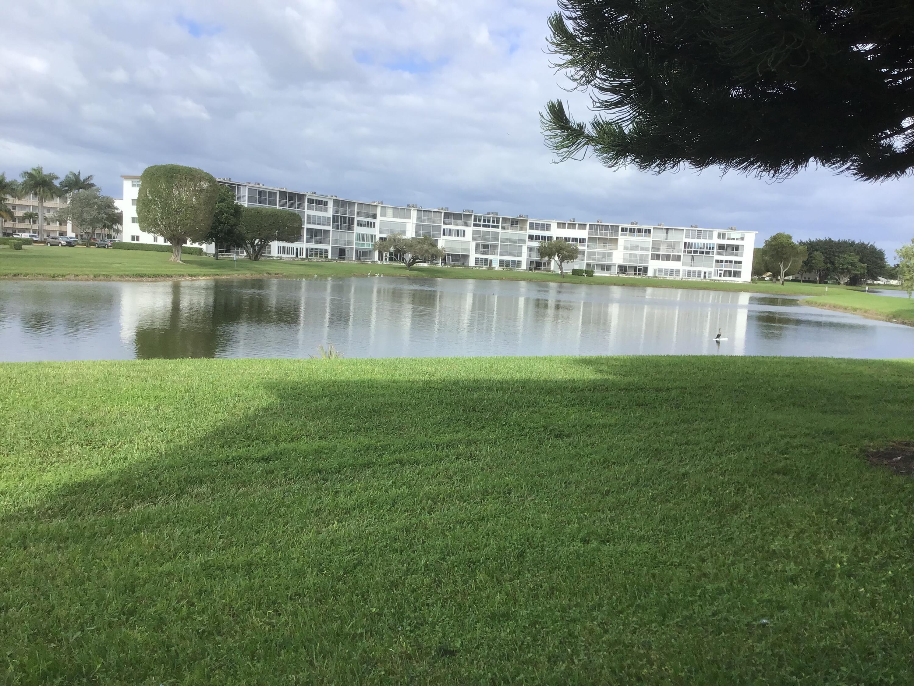 1036 Hythe B, Unit B Boca Raton, FL 33434 - Photo 15 of 15 IMG_0359