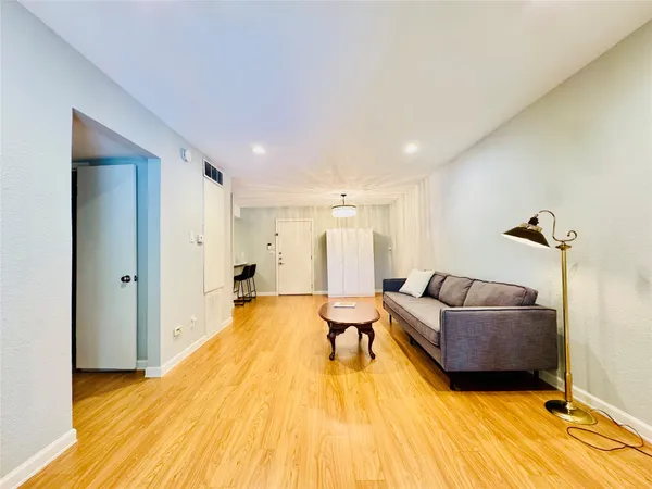 $1,300 | 3131 Cummins Street, Unit 86, Houston, TX 77027