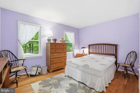 $765,000 | 4908 Woodland Way, Annandale, VA 22003