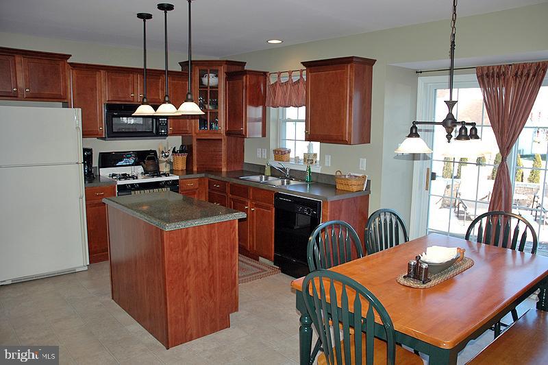 217 Andover Lane Lititz, PA 17543 - Photo 7 of 17