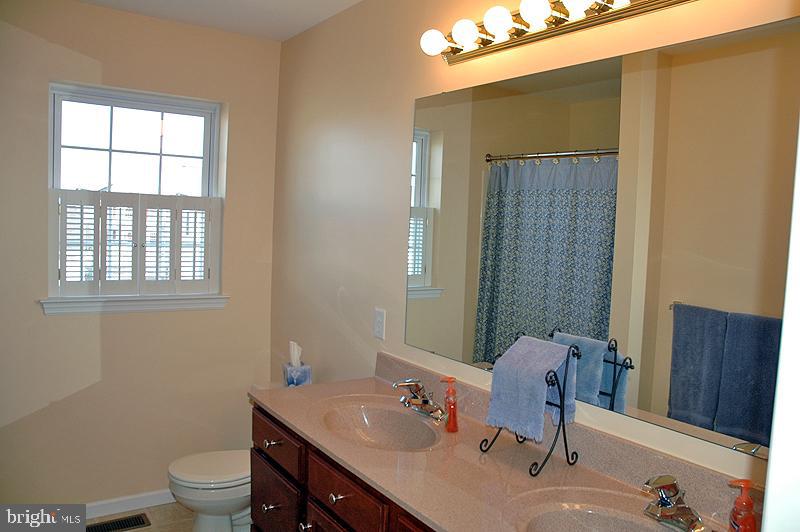 217 Andover Lane Lititz, PA 17543 - Photo 10 of 17