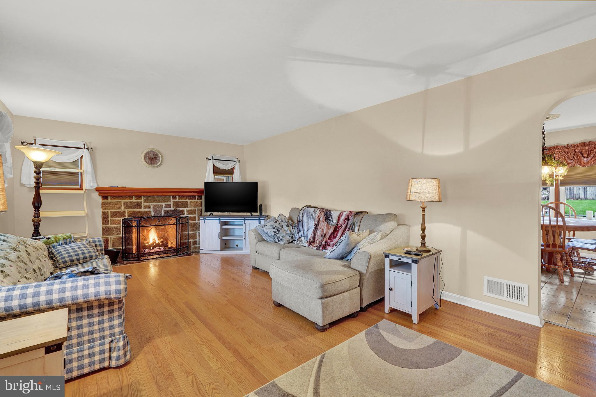 2340 Locust Road Dover, PA 17315 - Photo 4 of 25 Gallery Image 4