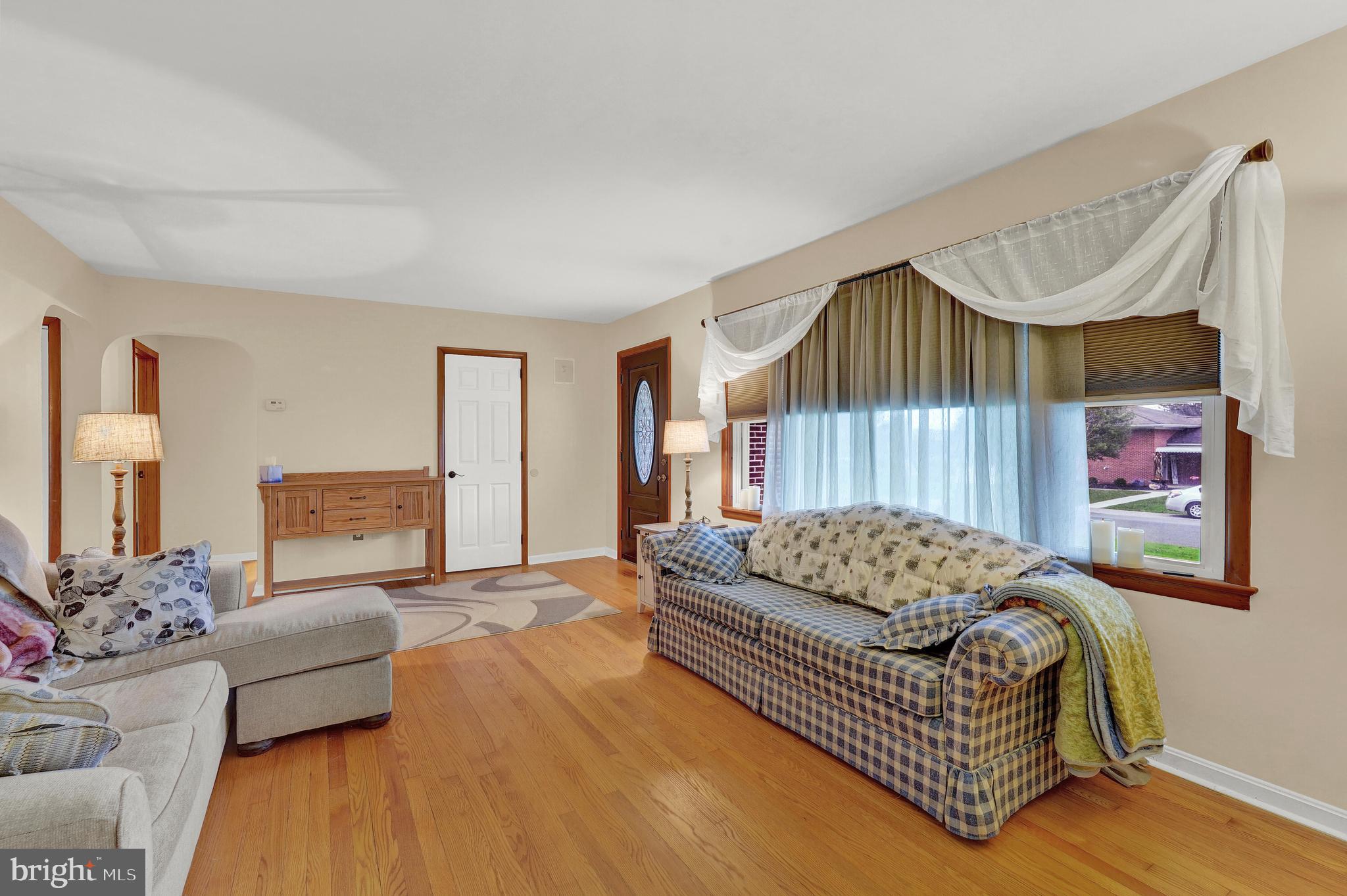 2340 Locust Road Dover, PA 17315 - Photo 5 of 25 Gallery Image 5