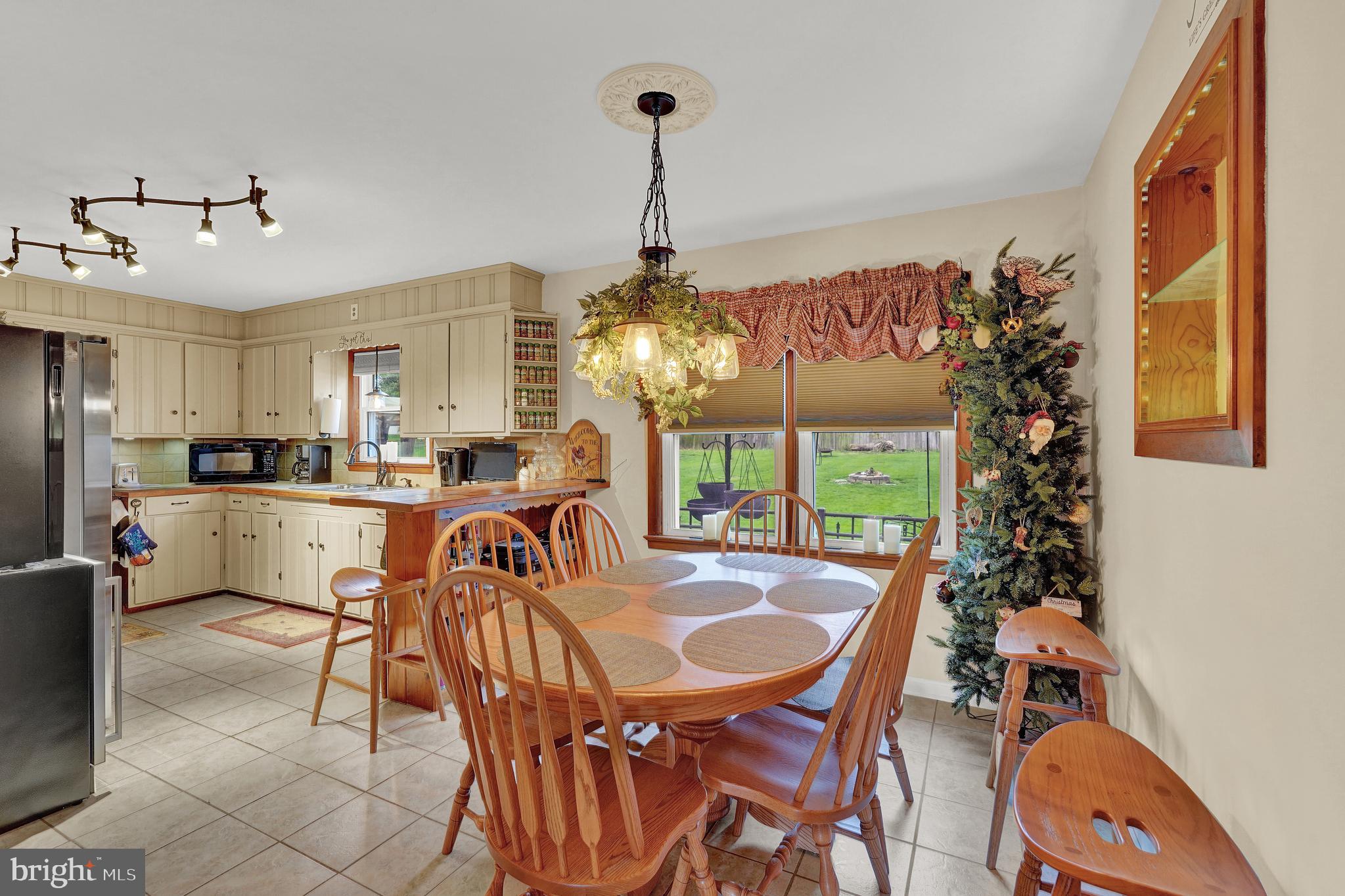 2340 Locust Road Dover, PA 17315 - Photo 7 of 25 Gallery Image 7