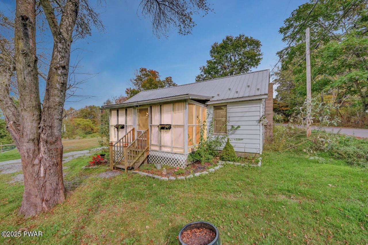 188 Hemlock Grove Road Greentown, PA 18426 - Photo 2 of 52