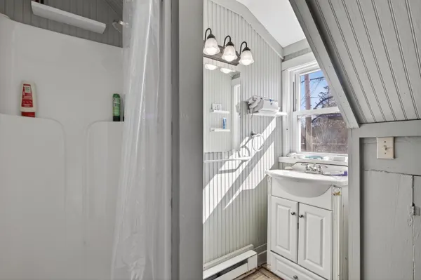 $480,000 | 100 Route 133 Winthrop Me 04364, Winthrop, ME 04364