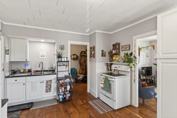 $480,000 | 100 Route 133 Winthrop Me 04364, Winthrop, ME 04364