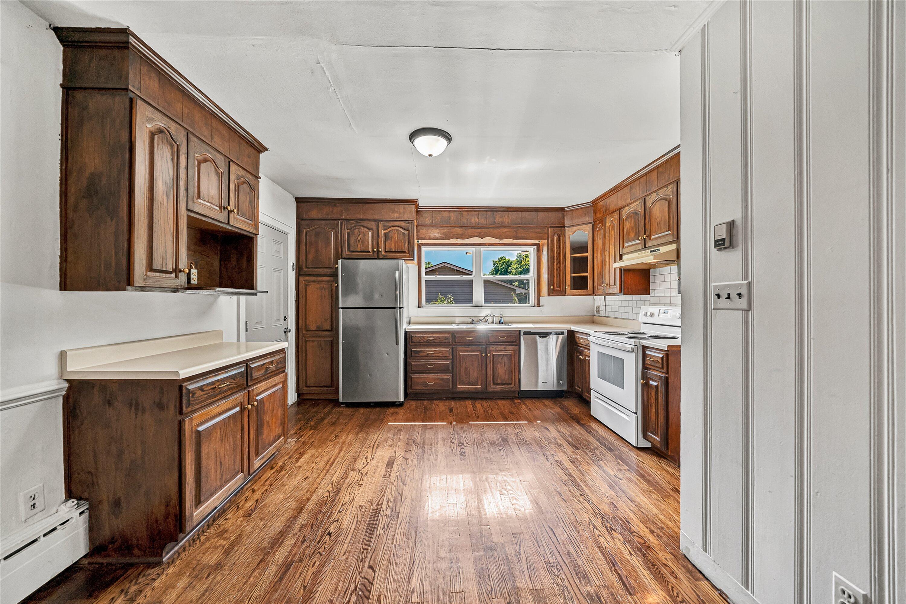 2362 West Riverside Drive Salem, VA 24153 - Photo 10 of 37 10-VM-04785