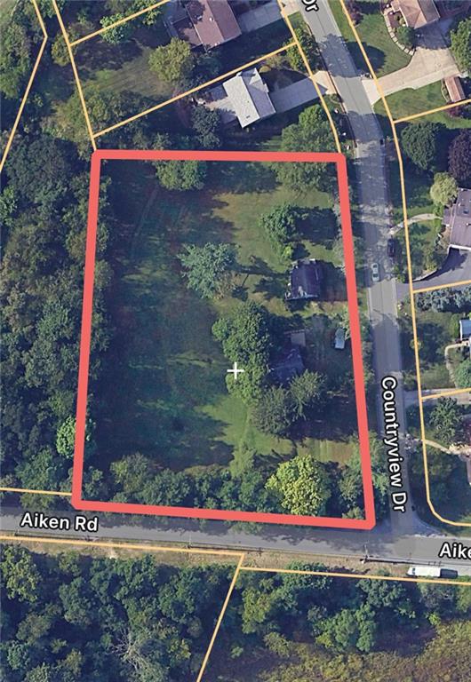 a view of fountain in front of building