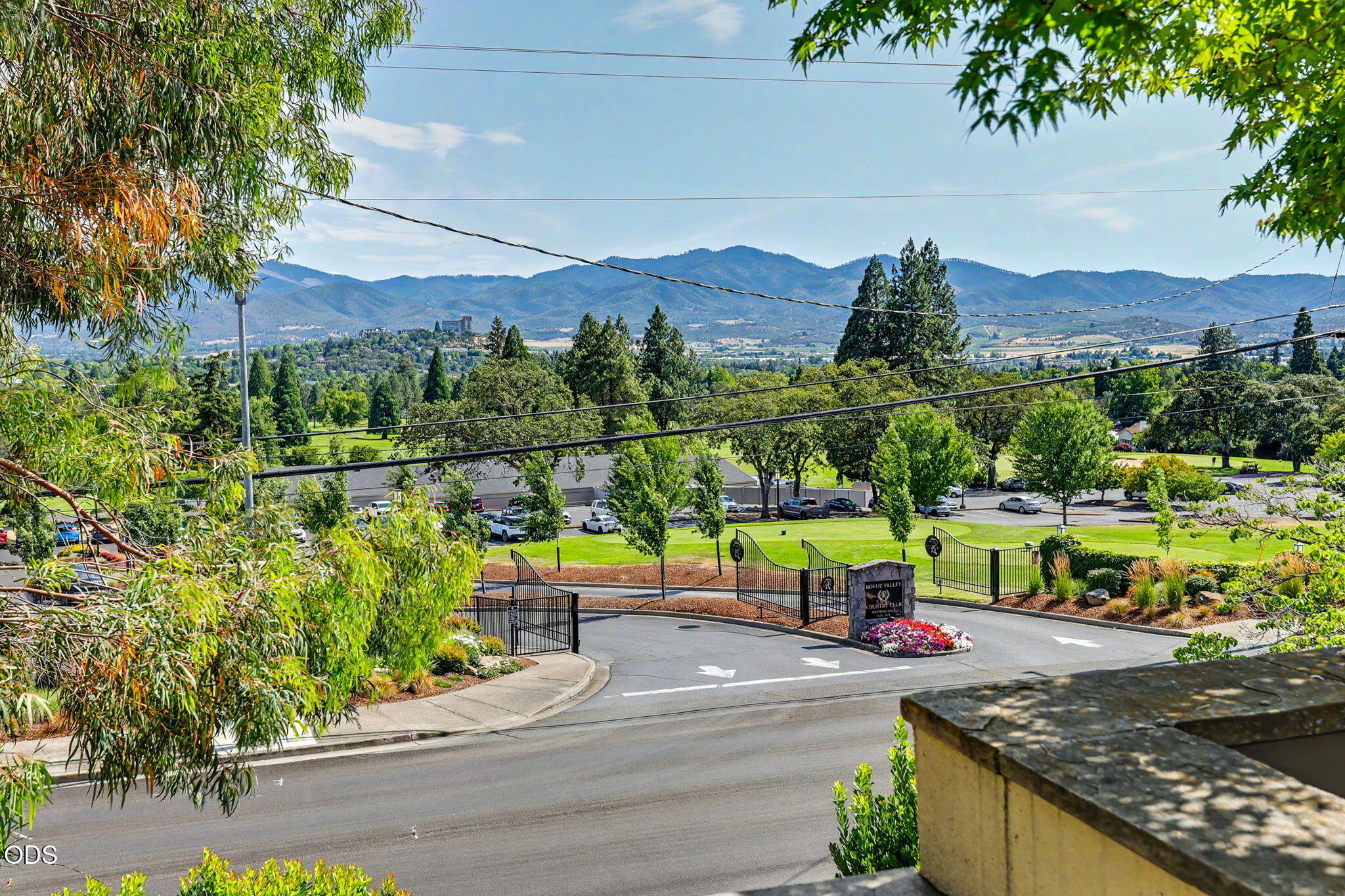 2639 Hillcrest Road Medford, OR 97504 - Photo 40 of 44