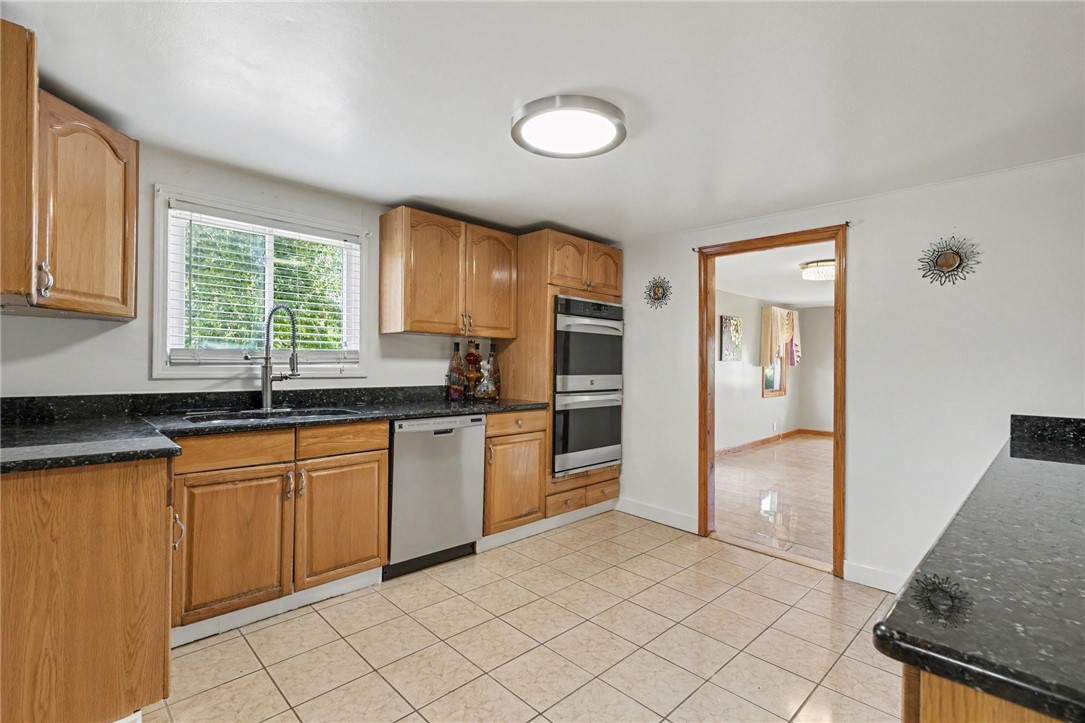 3302 Stiles Road Van Buren, NY 13209 - Photo 9 of 37