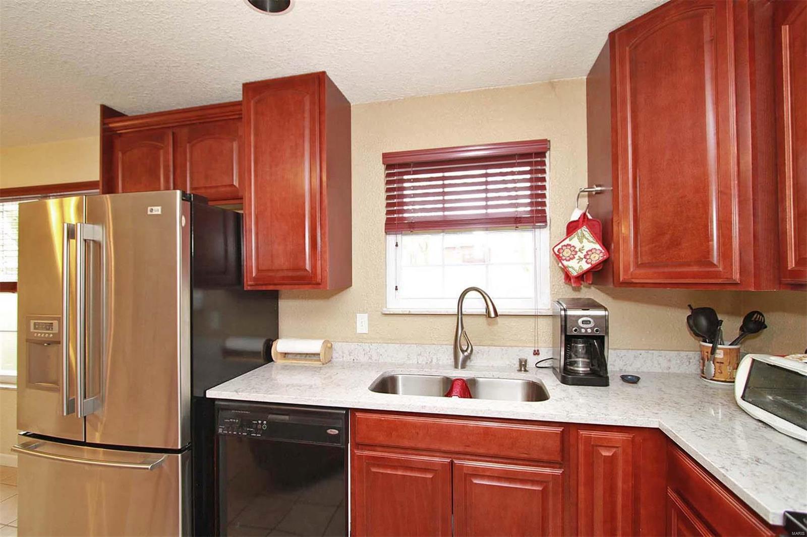 19 Clover Drive Belleville, IL 62221 - Photo 13 of 29 Gallery Image 13
