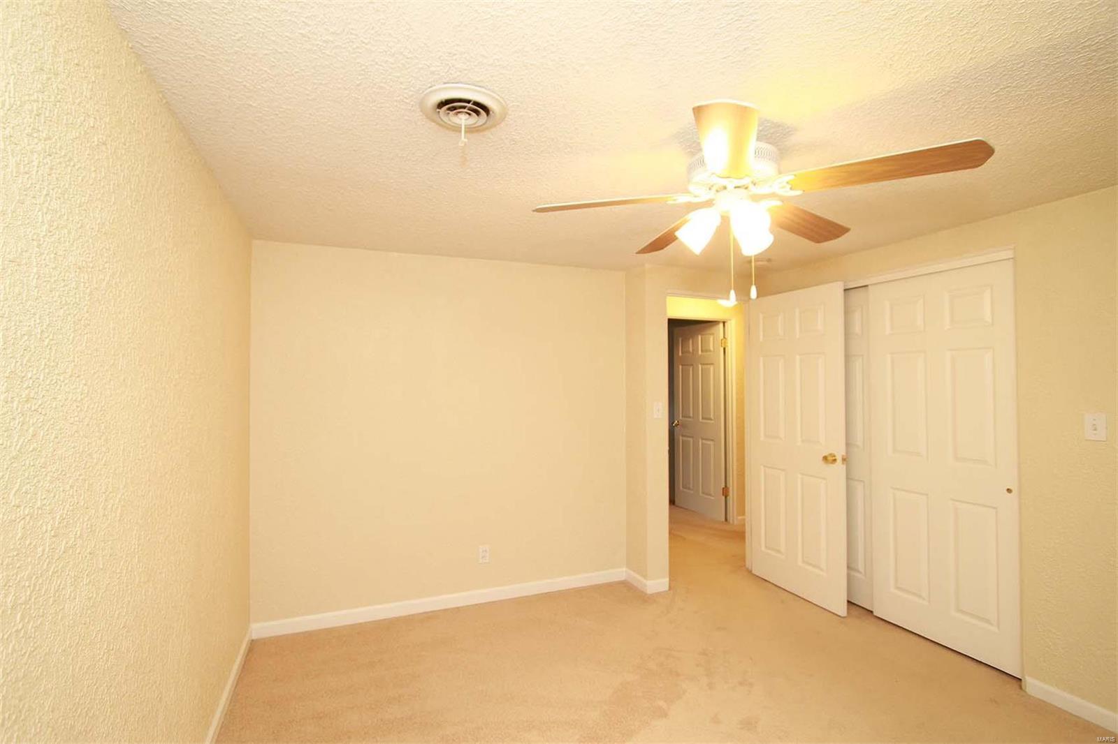 19 Clover Drive Belleville, IL 62221 - Photo 24 of 29 Gallery Image 24