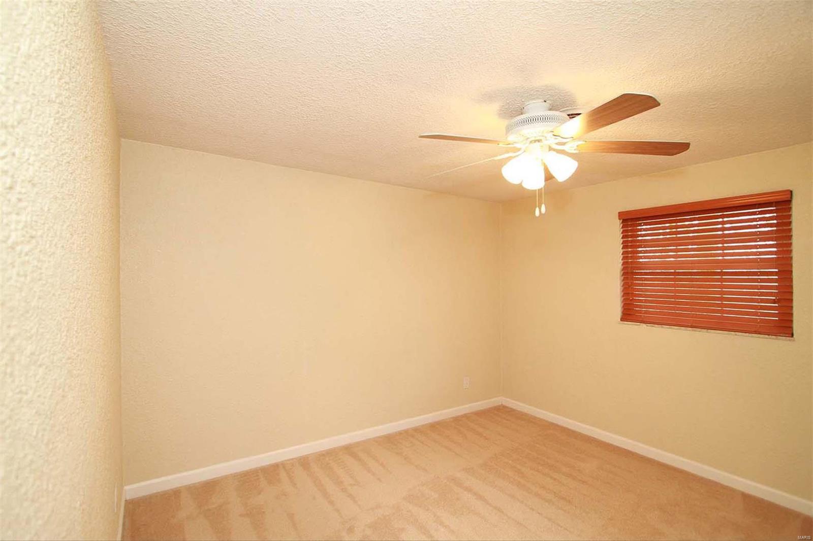 19 Clover Drive Belleville, IL 62221 - Photo 25 of 29 Gallery Image 25
