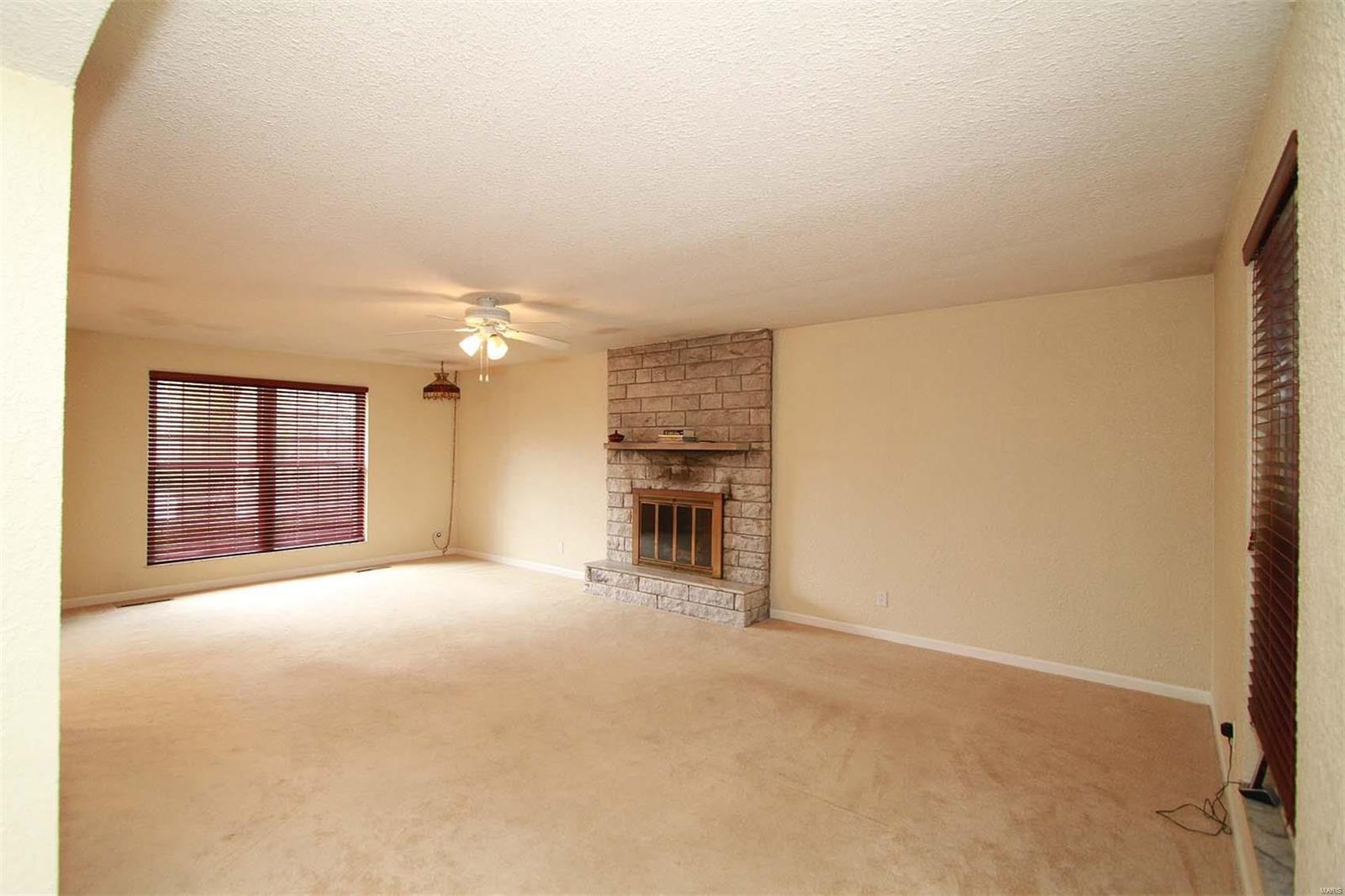 19 Clover Drive Belleville, IL 62221 - Photo 9 of 29 Gallery Image 9