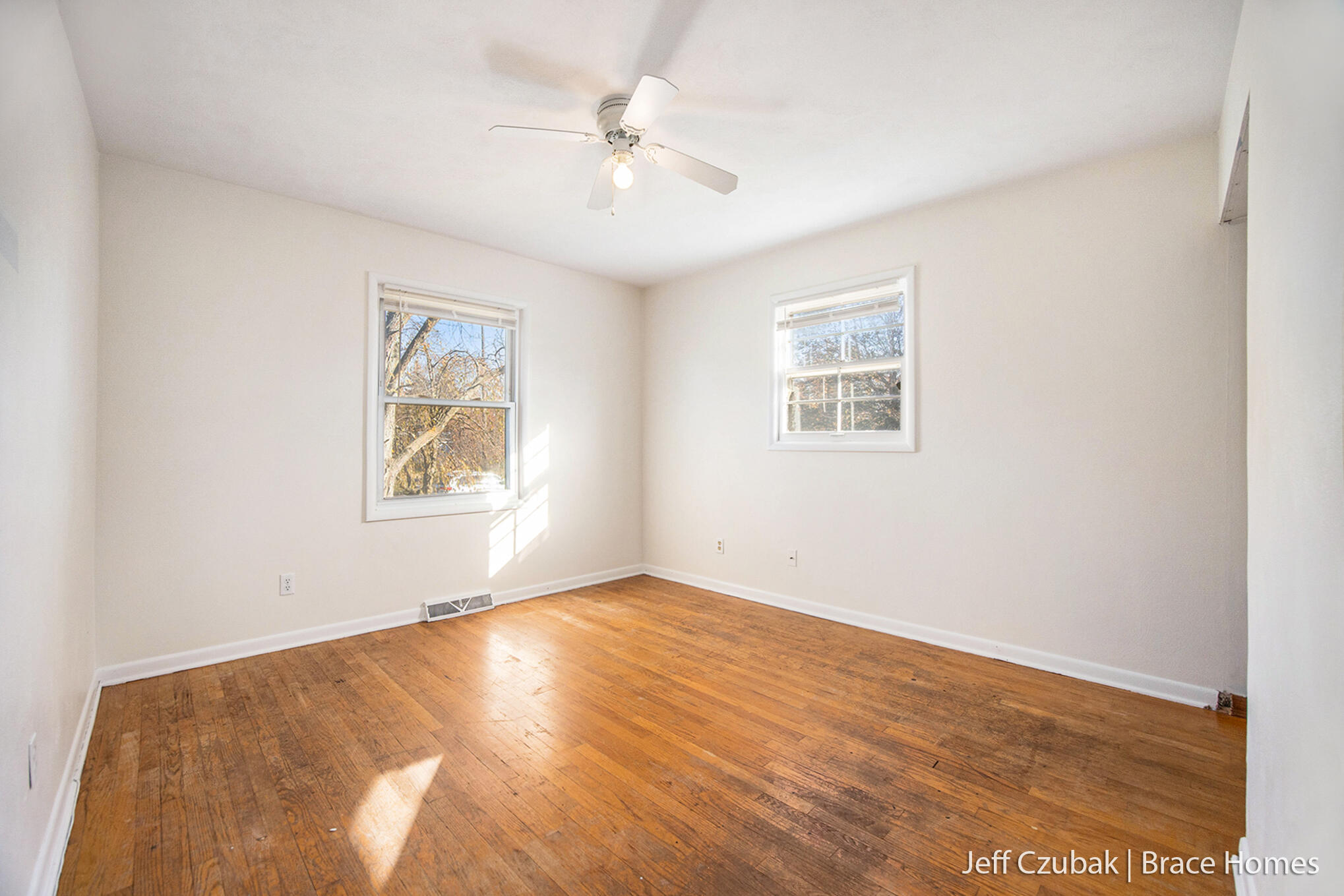 1430 Winifred Street Jenison, MI 49428 - Photo 11 of 32 1430 Winifred-79