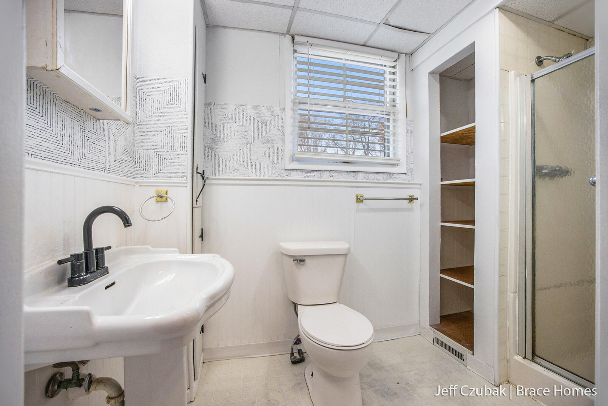 1430 Winifred Street Jenison, MI 49428 - Photo 17 of 32 1430 Winifred-86