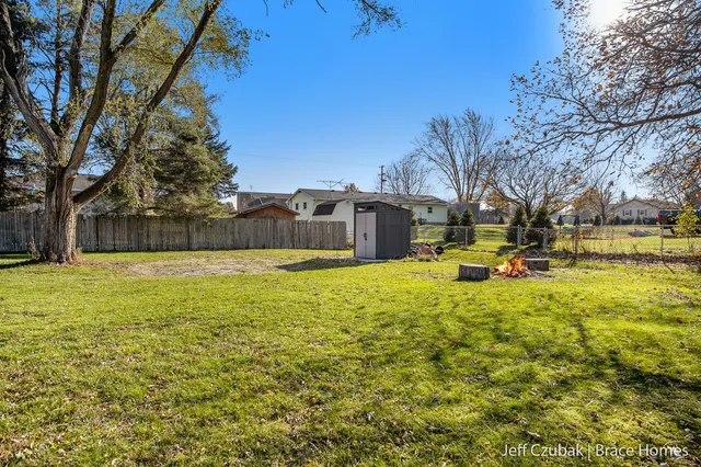 $275,000 | 1430 Winifred Street, Jenison, MI 49428