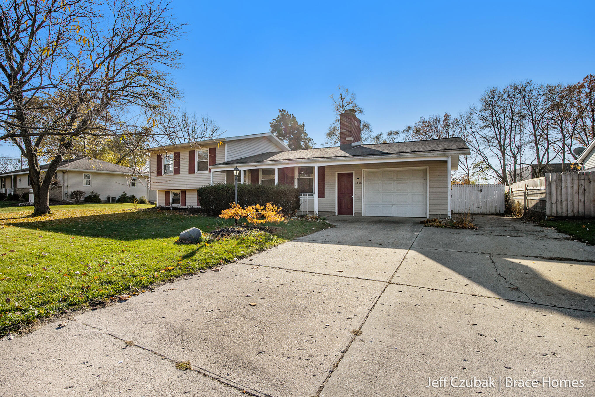 1430 Winifred Street Jenison, MI 49428 - Photo 3 of 32 1430 Winifred-116
