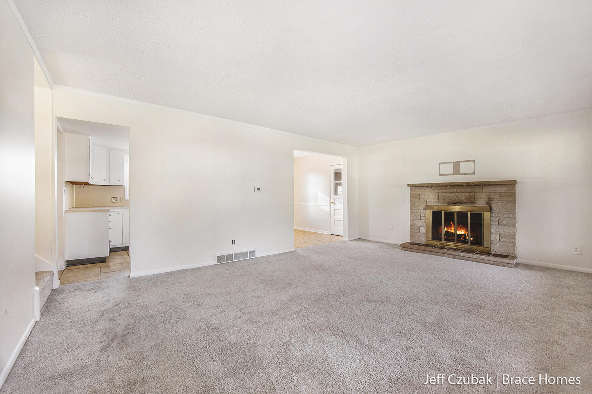 1430 Winifred Street Jenison, MI 49428 - Photo 4 of 32 1430 Winifred-62