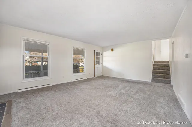 $275,000 | 1430 Winifred Street, Jenison, MI 49428