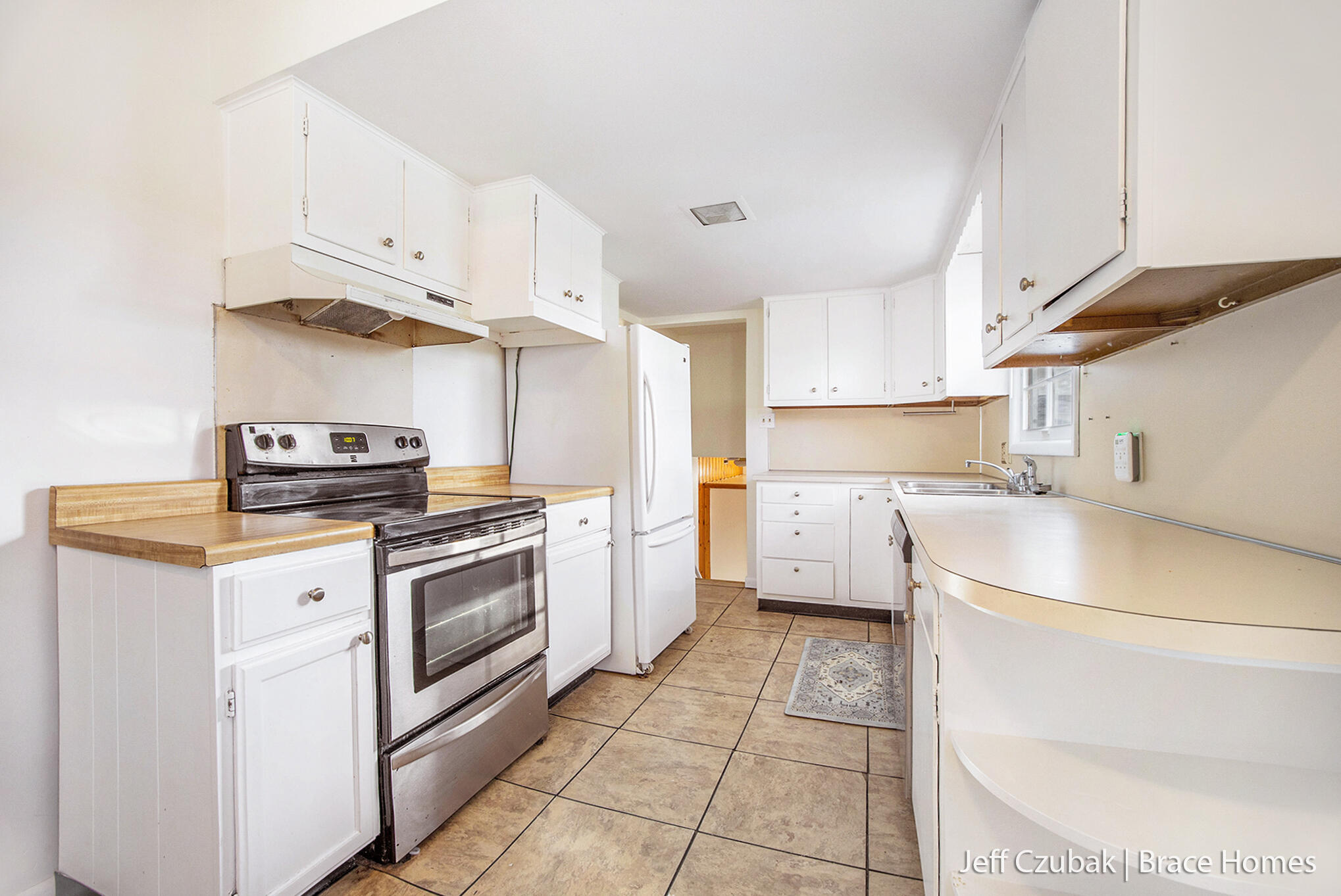 1430 Winifred Street Jenison, MI 49428 - Photo 8 of 32 1430 Winifred-70